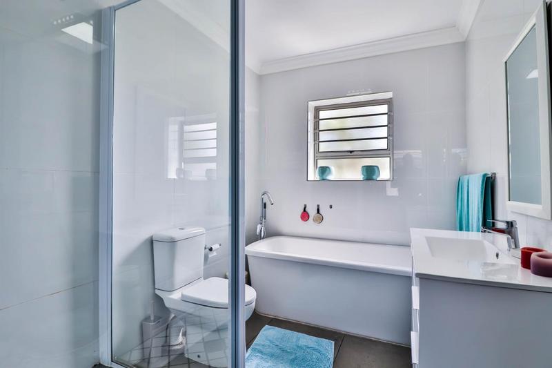 5 Bedroom Property for Sale in Myburgh Park Western Cape